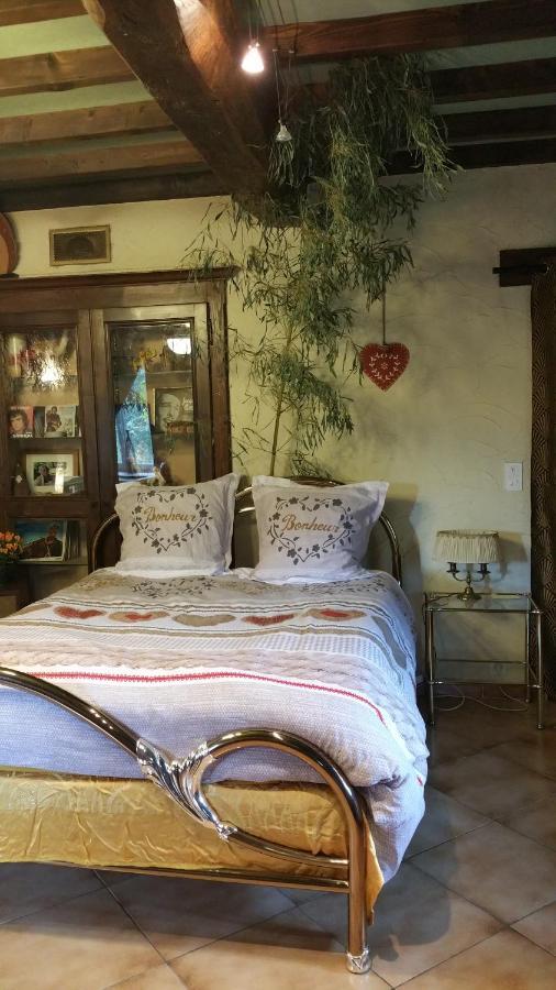 Basse-cour De Montin Au 256 Chemin De La Rocaille A 38510 Vezeronce Curtin Bed & Breakfast