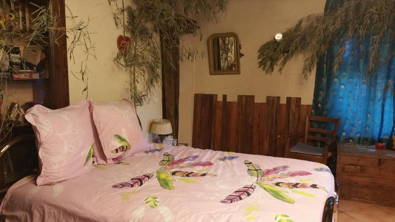 Basse-cour De Montin Au 256 Chemin De La Rocaille A 38510 Vezeronce Curtin Bed & Breakfast